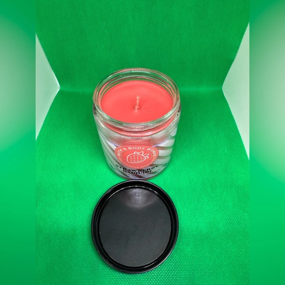 Bath & Body Works Strawberry Daiquiri Candle - Red - Picture 2 of 3